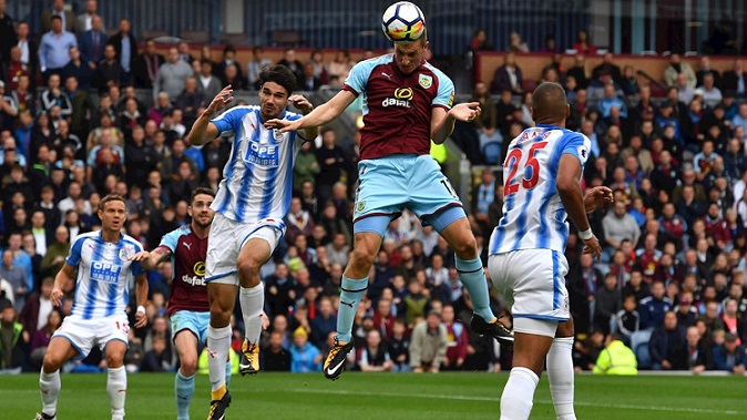 Prediksi Skor Huddersfield Town vs Burnley 30 Desember 2017